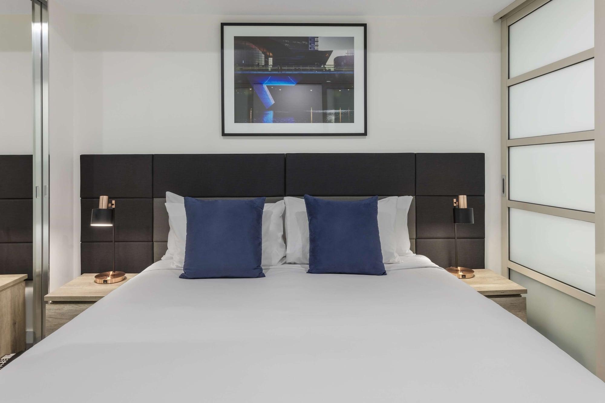 Oaks Adelaide Embassy Suites ภายนอก รูปภาพ