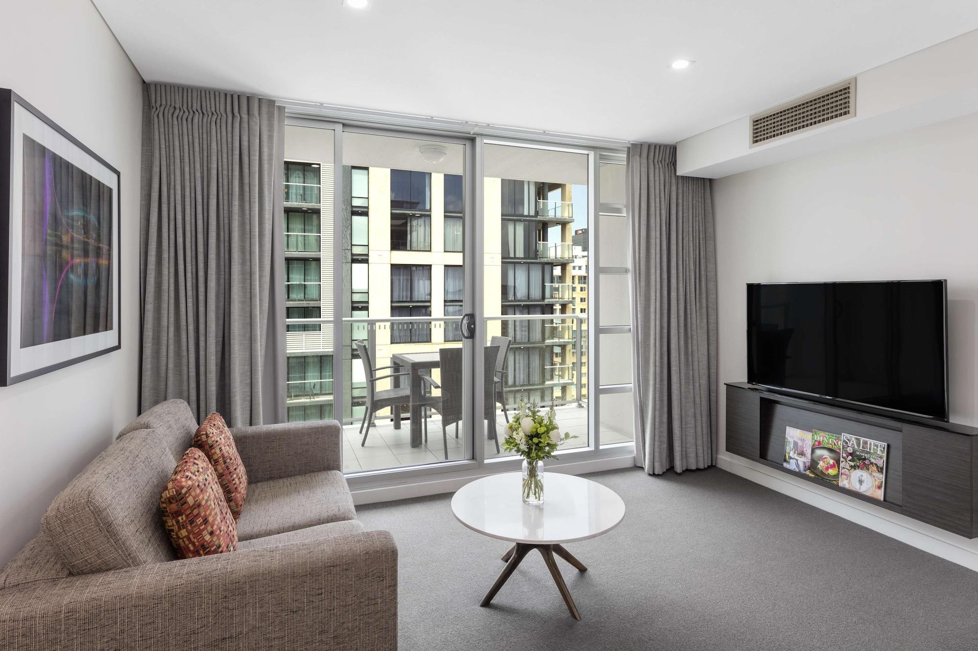 Oaks Adelaide Embassy Suites ภายนอก รูปภาพ