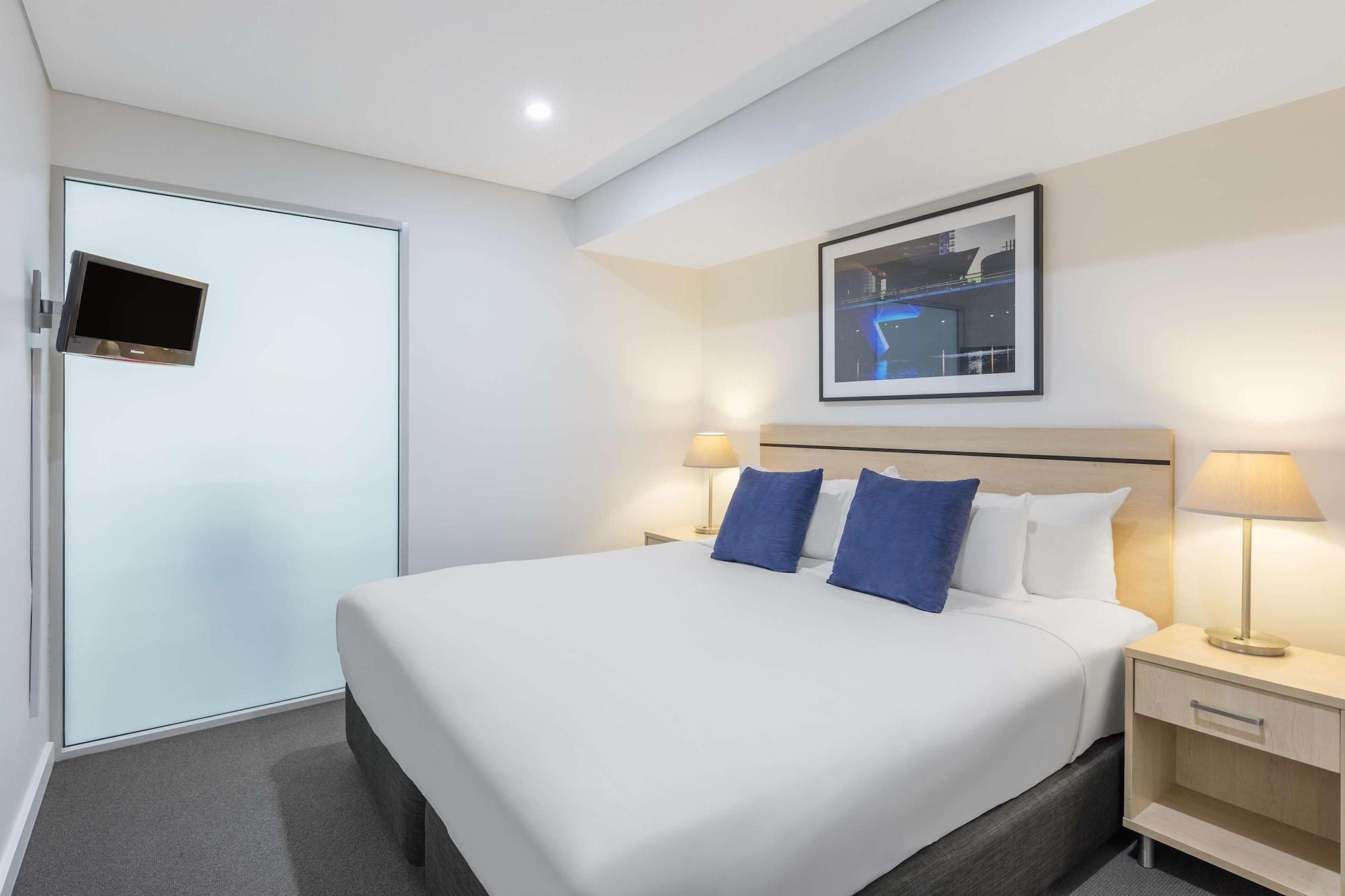 Oaks Adelaide Embassy Suites ภายนอก รูปภาพ