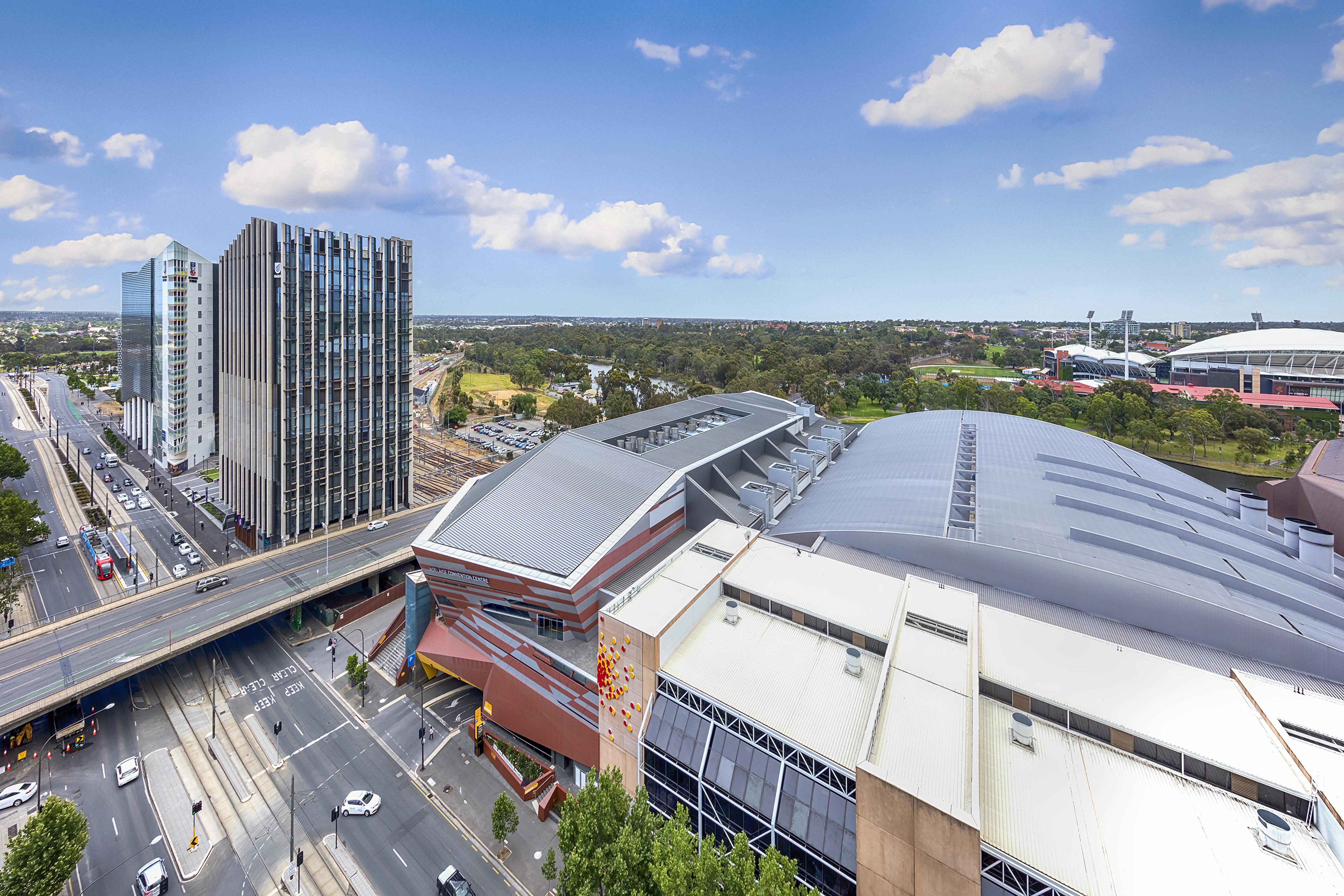 Oaks Adelaide Embassy Suites ภายนอก รูปภาพ