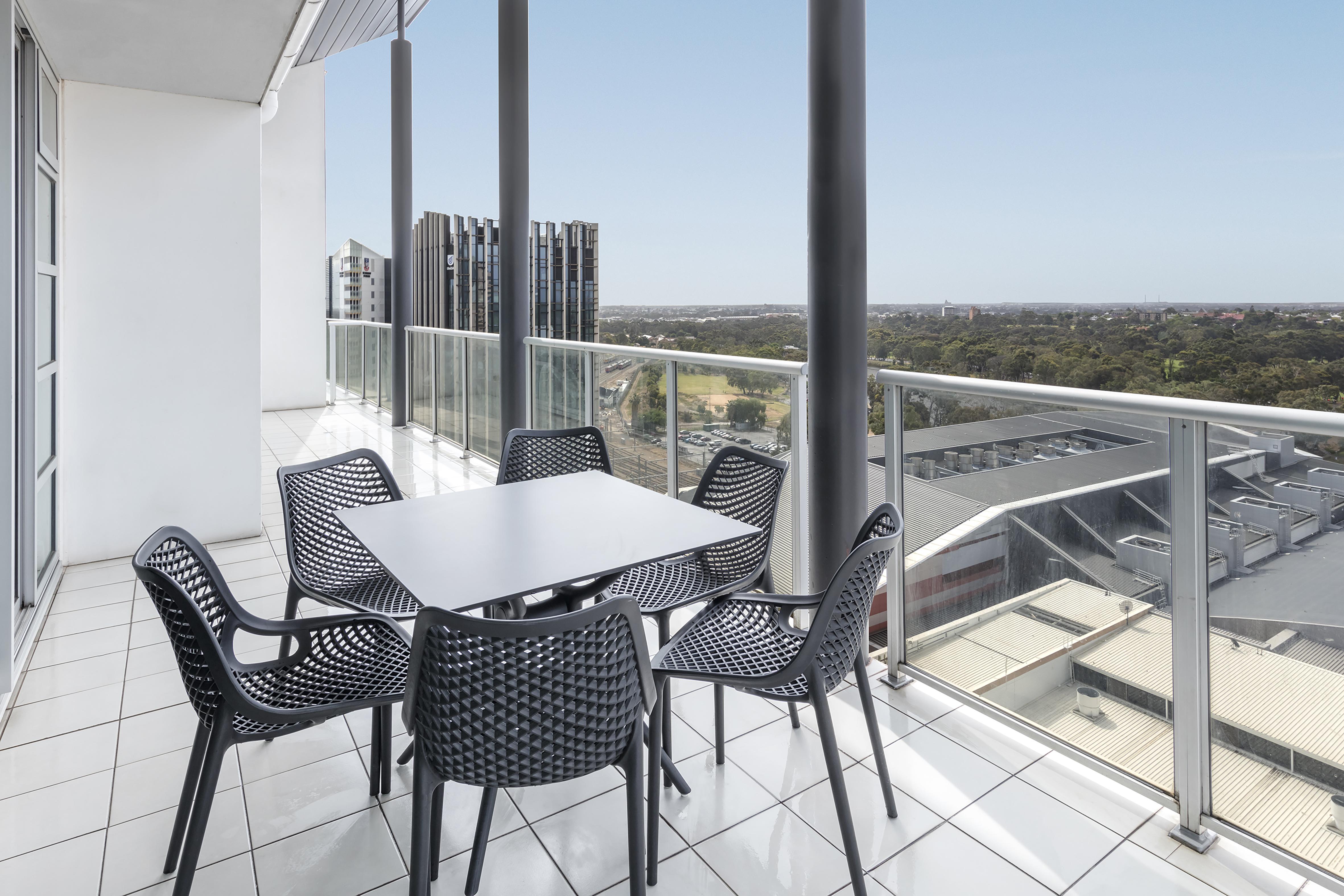 Oaks Adelaide Embassy Suites ภายนอก รูปภาพ