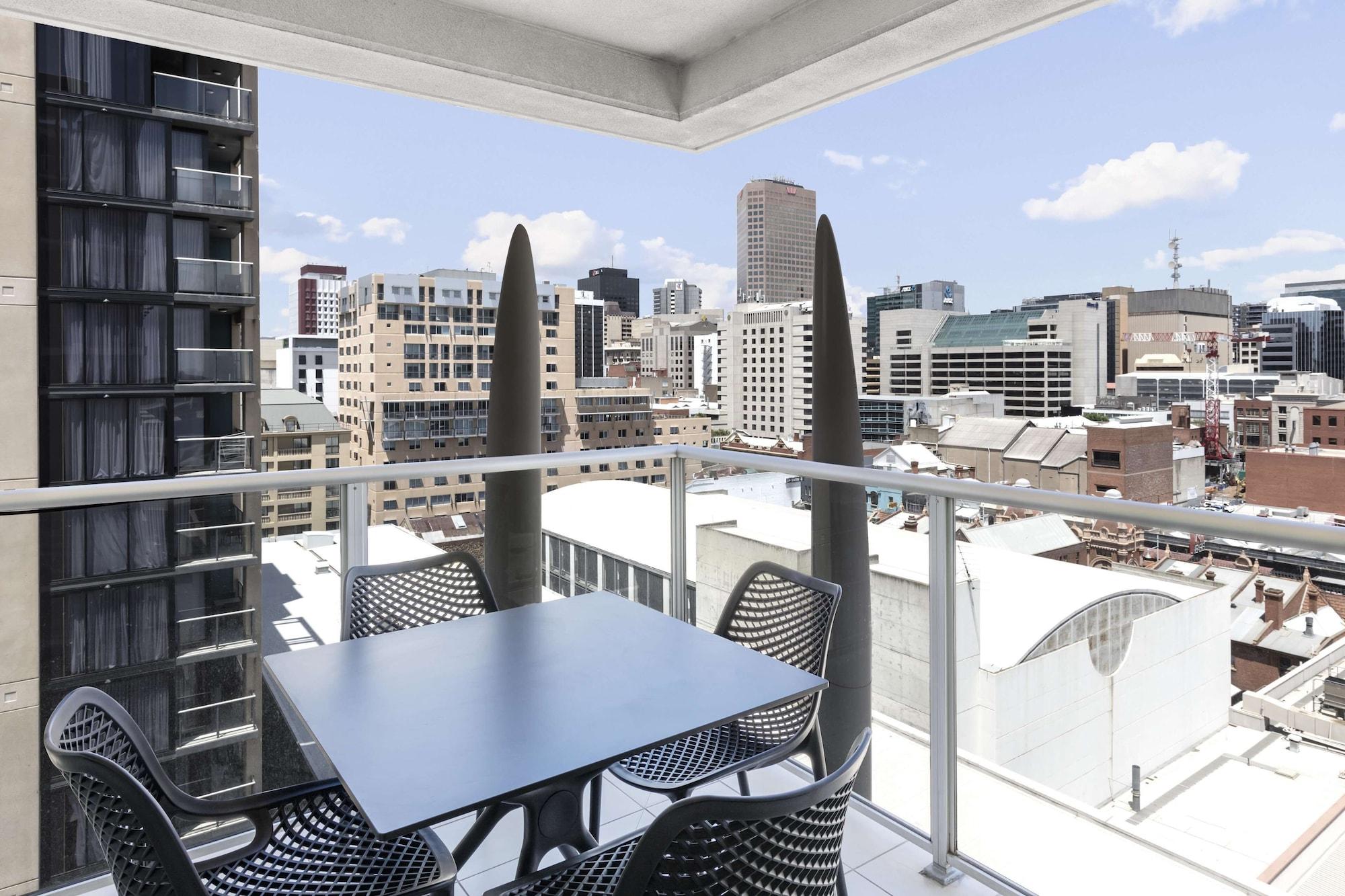 Oaks Adelaide Embassy Suites ภายนอก รูปภาพ