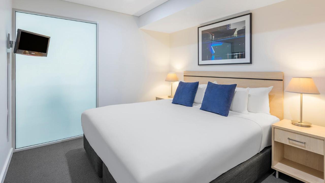 Oaks Adelaide Embassy Suites ภายนอก รูปภาพ